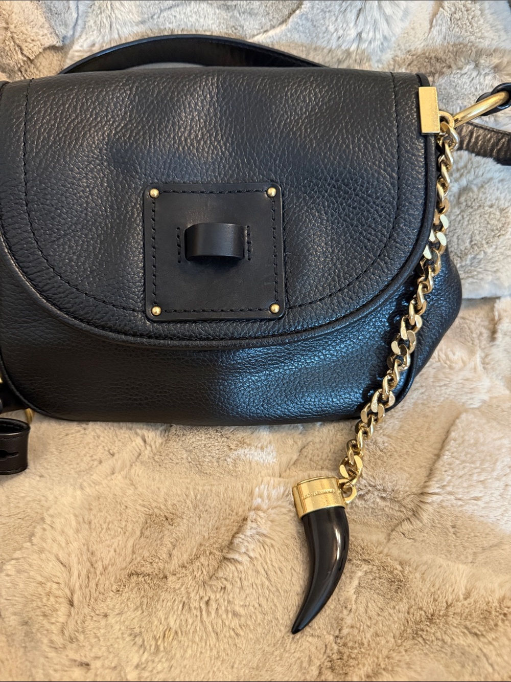 Michael Kors Black Leather Crossbody with Gold Chain Detail-Vintage Rare - Picture 9 of 9